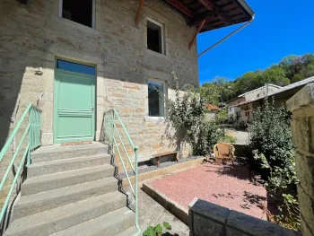 Façade du Gîte des Nivozelles à Nivollet-Montgriffon